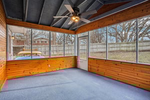 Oakview Dr-S1802-042.jpg