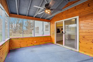 Oakview Dr-S1802-043.jpg