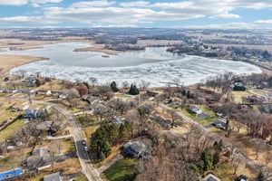 Oakview Dr-S1802-066.jpg