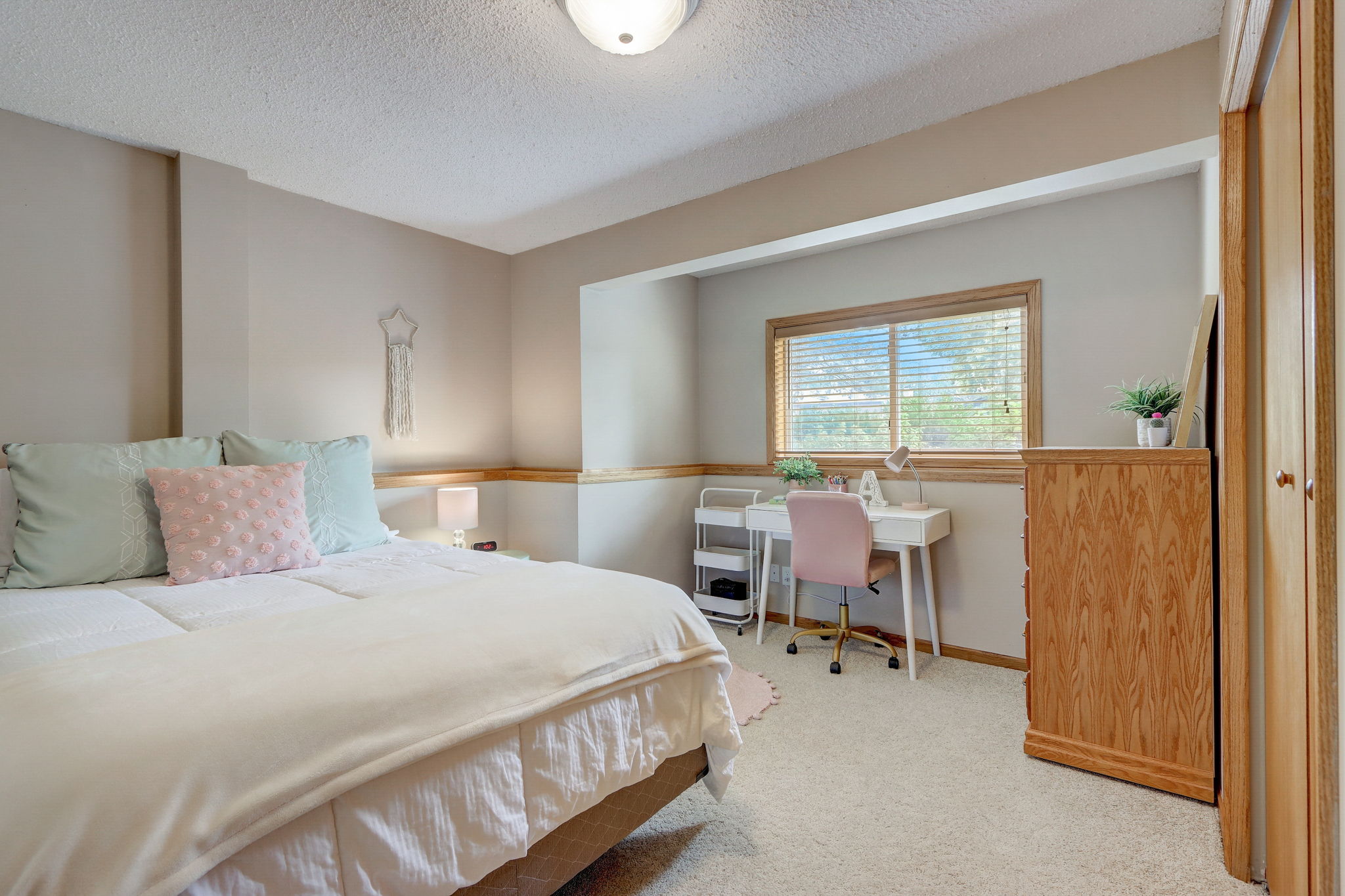 Weaver Lake Dr-033