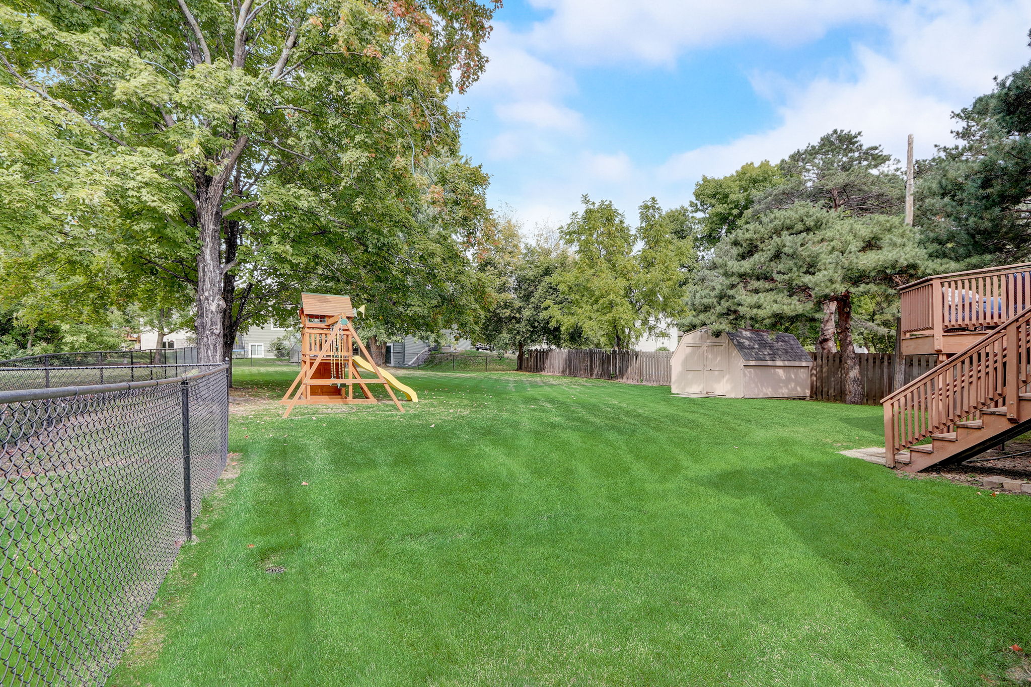 Weaver Lake Dr-039