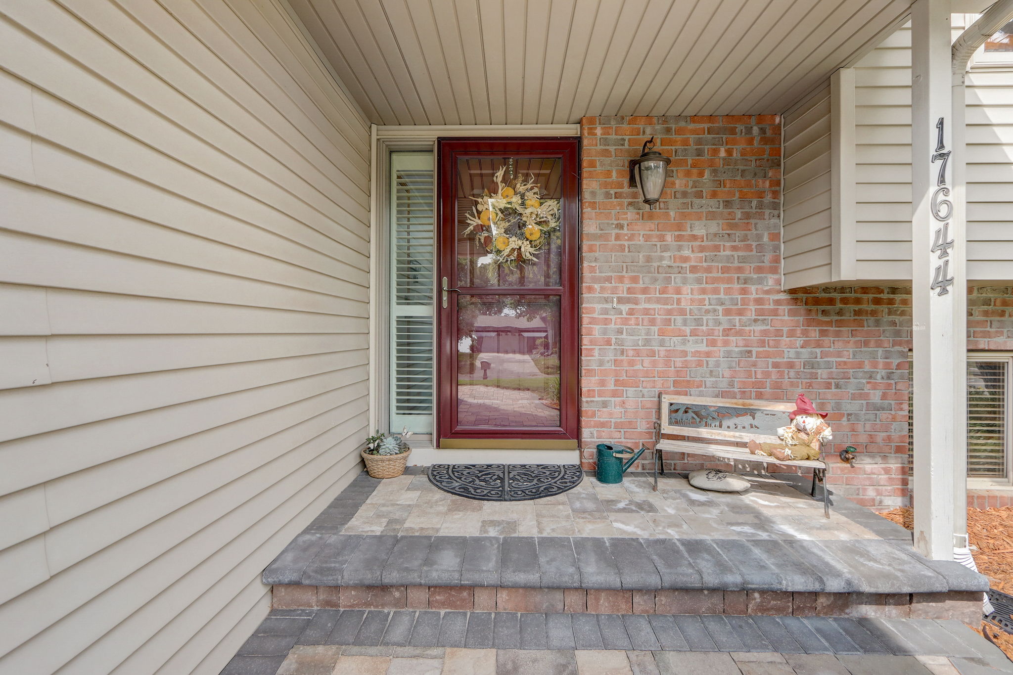 Weaver Lake Dr-007