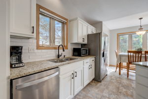 Weaver Lake Dr-017