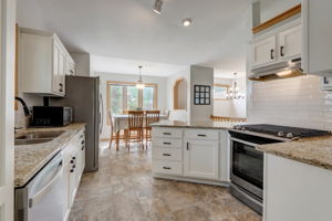 Weaver Lake Dr-016