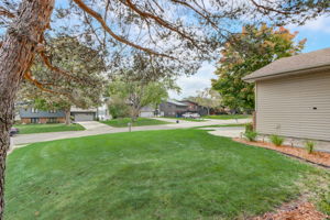 Weaver Lake Dr-005