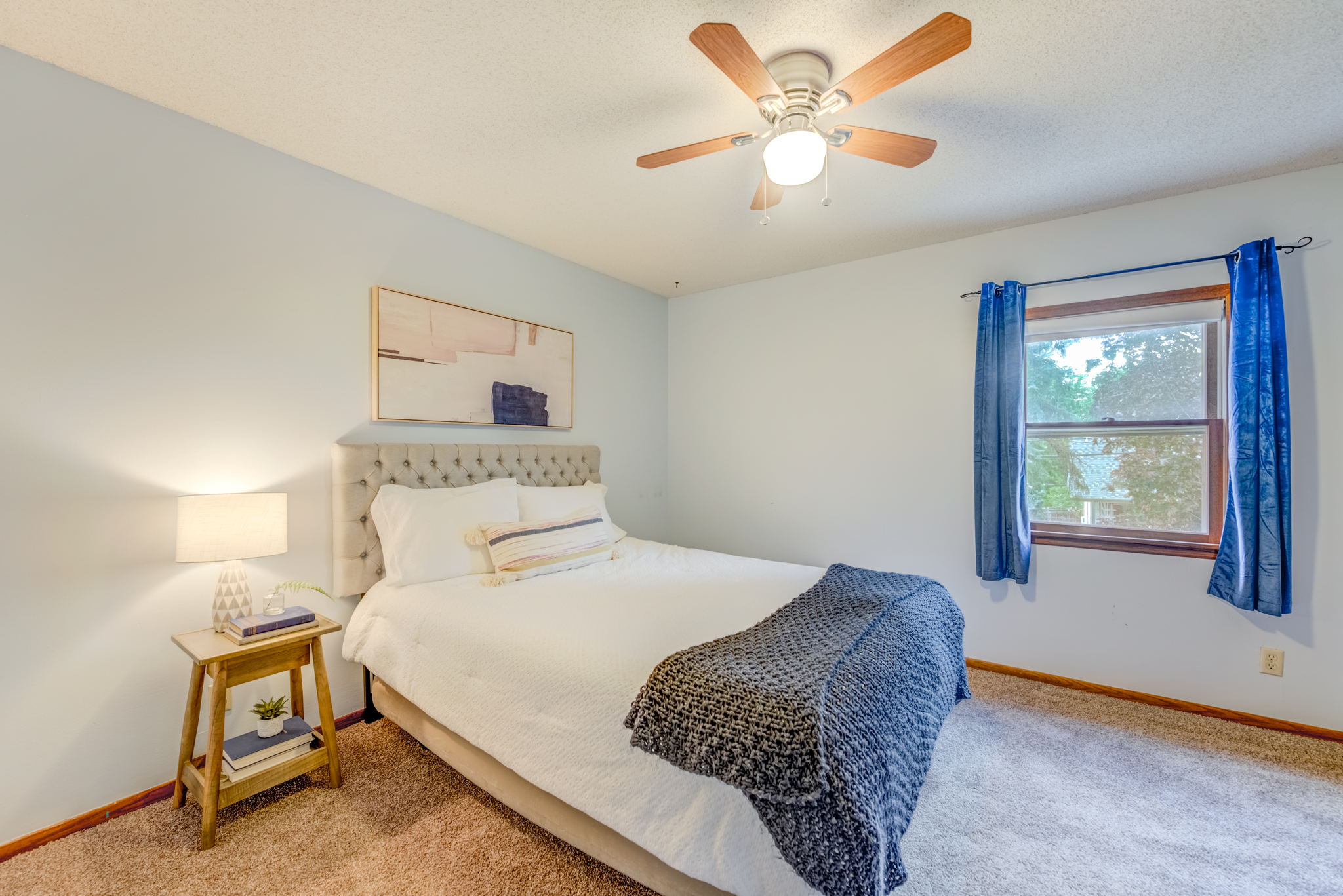 06 Bedroom
