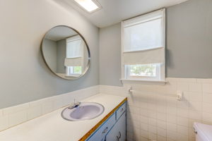 13 Bathroom