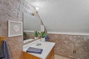Lois Way-S0907-048.jpg