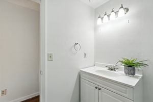  Photo 38