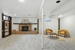  Photo 49