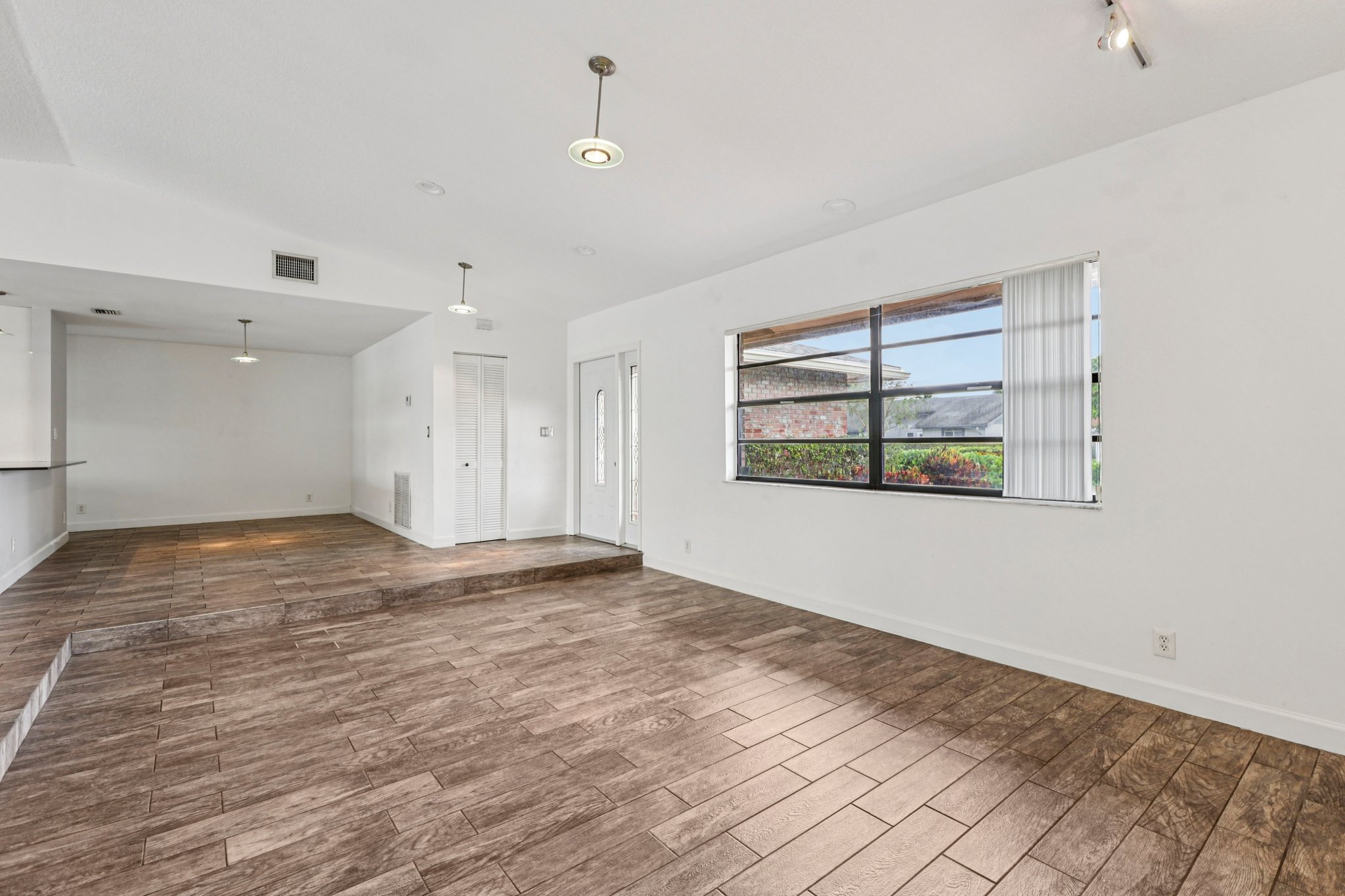 Woodview Terrace-S1104-012.jpg