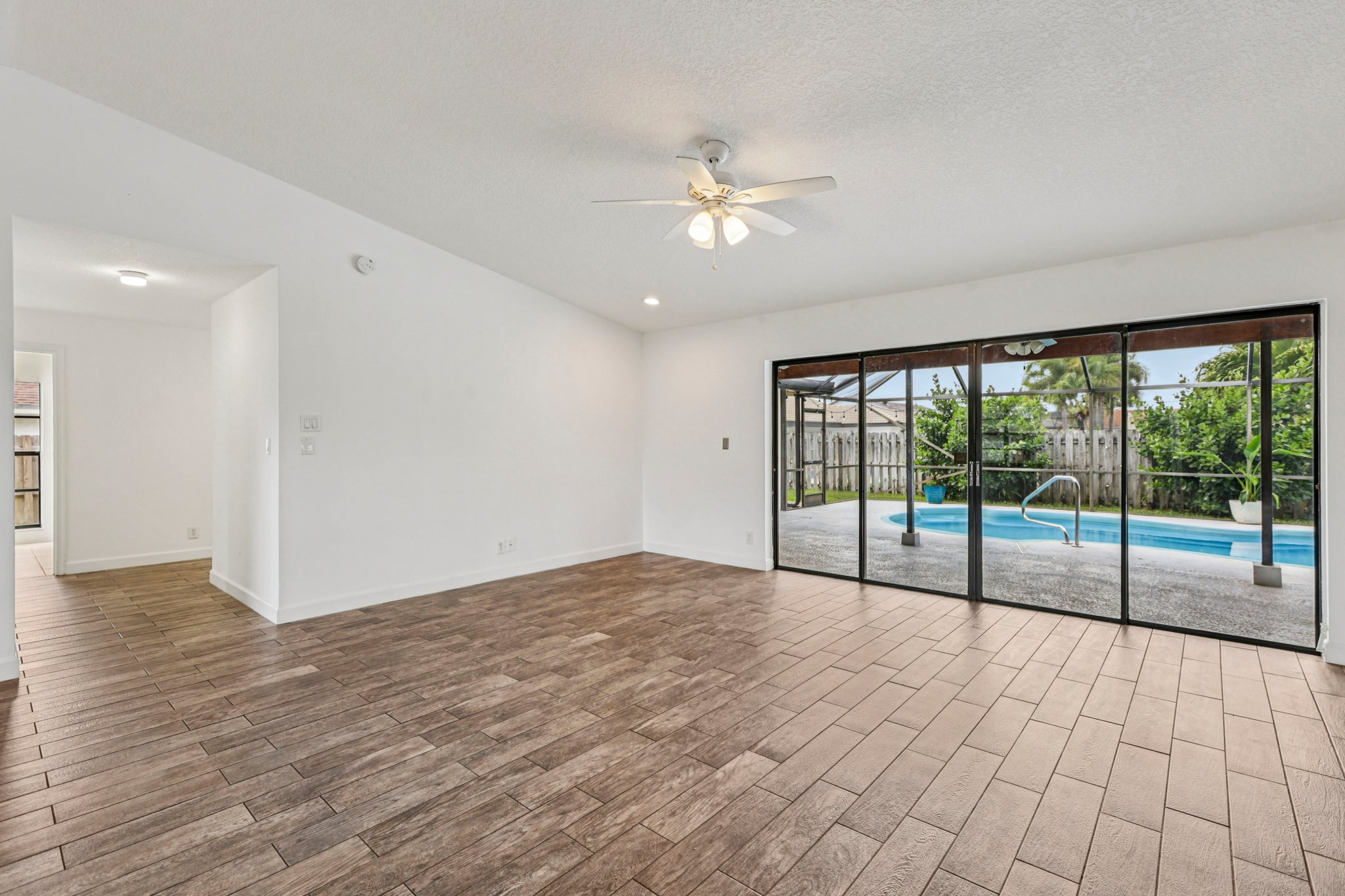 Woodview Terrace-S1104-014.jpg