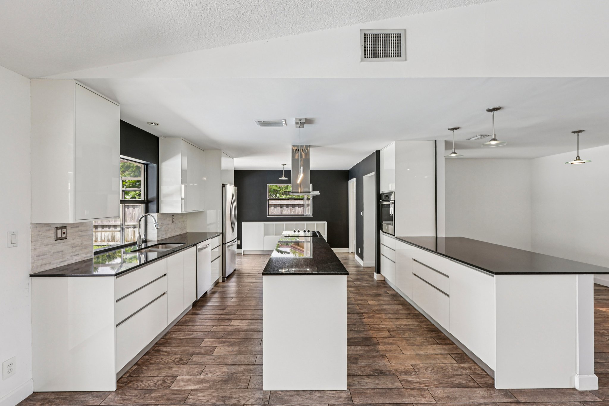 Woodview Terrace-S1104-024.jpg