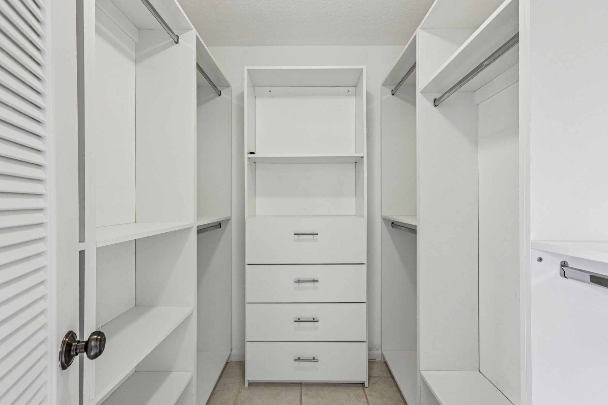 Woodview Terrace-S1104-032.jpg