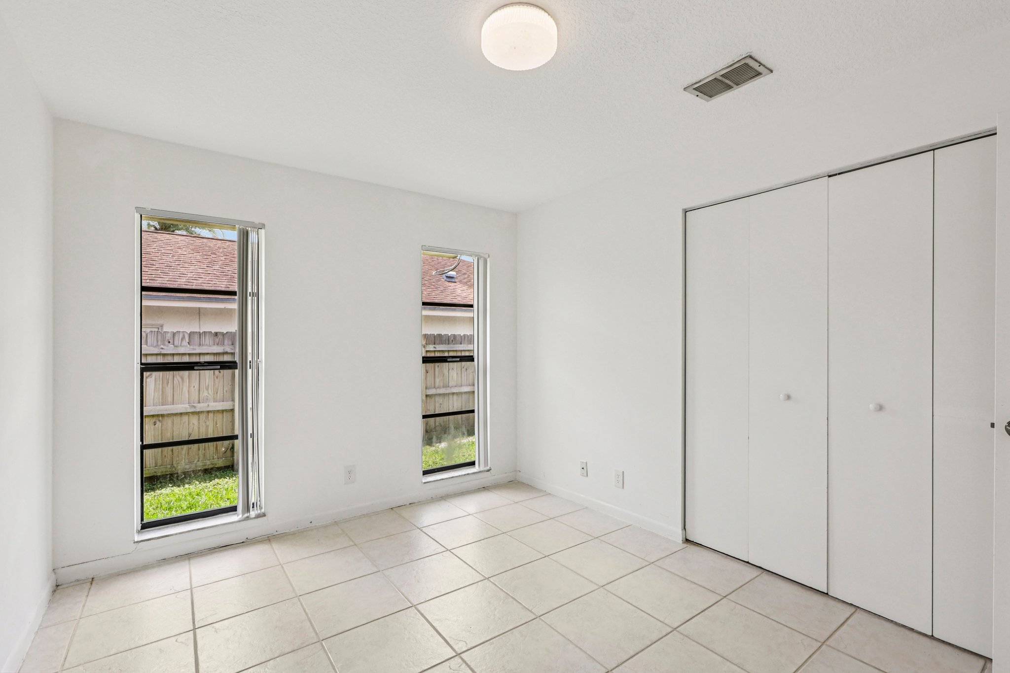 Woodview Terrace-S1104-039.jpg