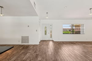 Woodview Terrace-S1104-009.jpg