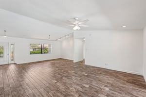 Woodview Terrace-S1104-013.jpg