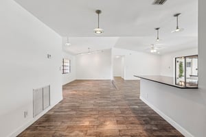 Woodview Terrace-S1104-019.jpg