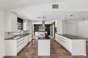 Woodview Terrace-S1104-024.jpg