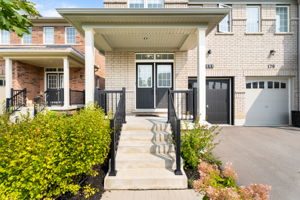 Front Porch/Entrance