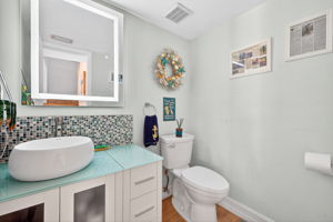 Guest Bathroom 2