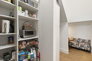 Walk in Pantry