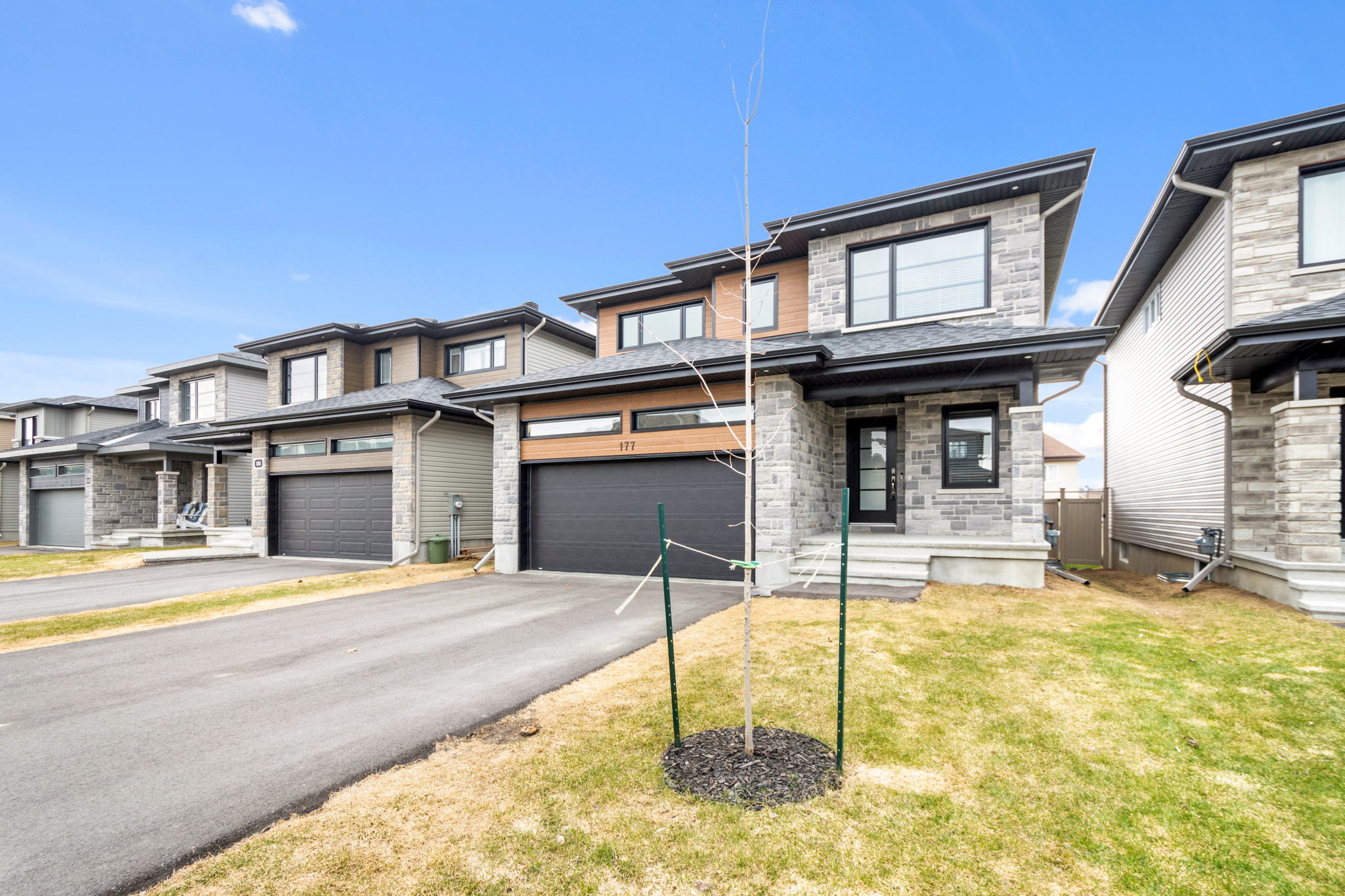177 Onyx Crescent, Rockland, ON K4K 1P6, Canada Photo 2