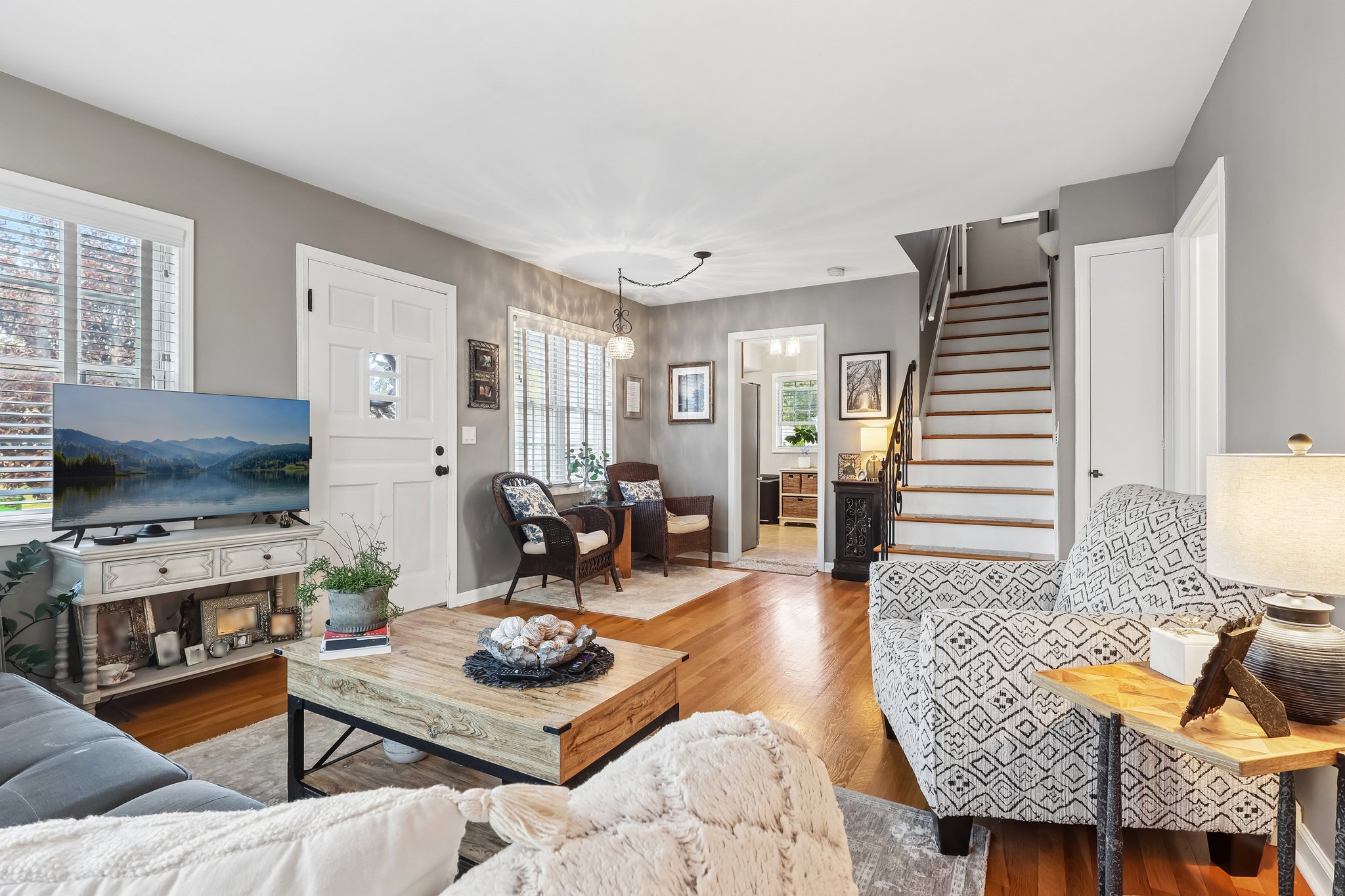 Parkwood Ave-S2909-004.jpg