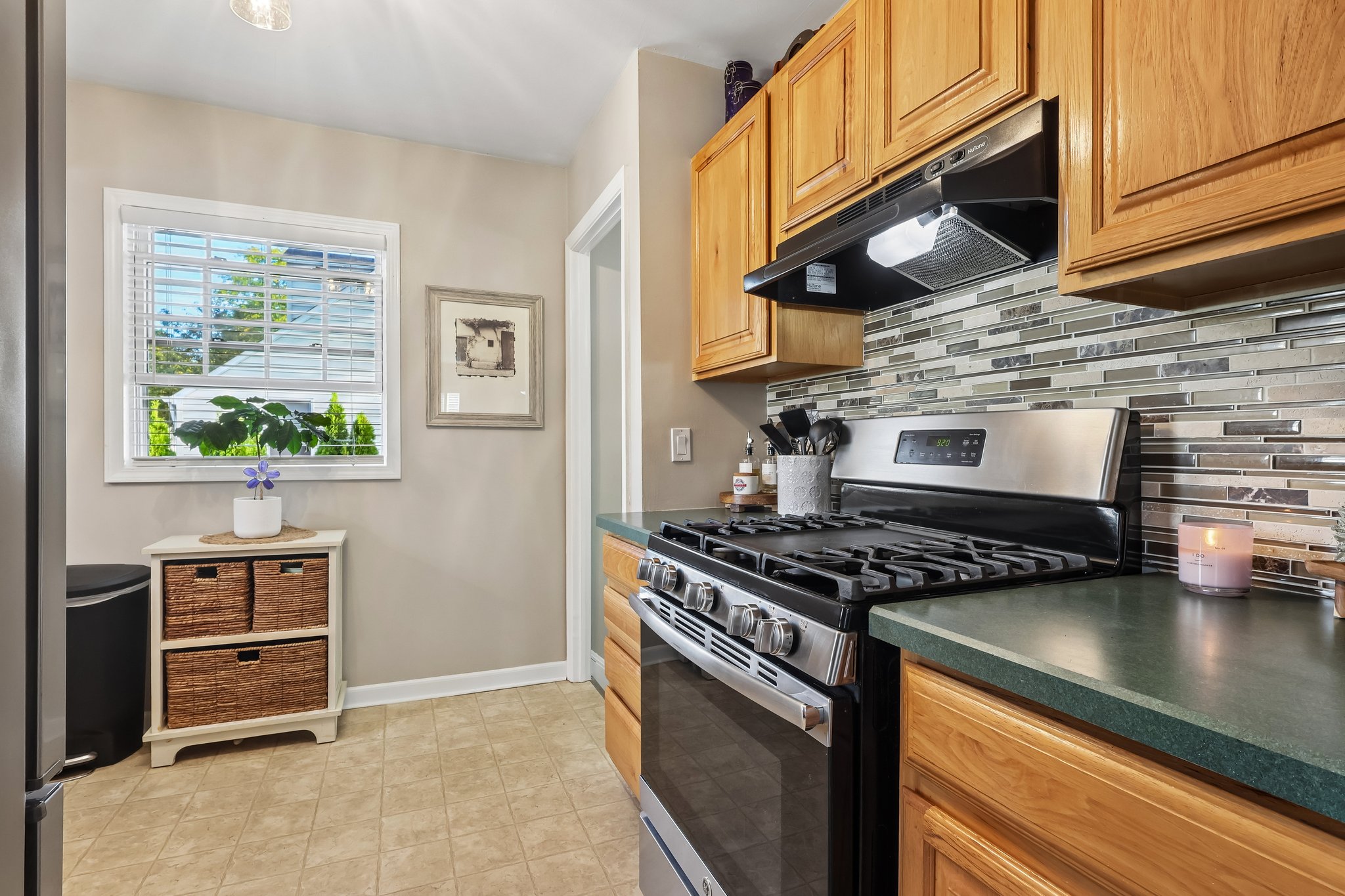 Parkwood Ave-S2909-008.jpg