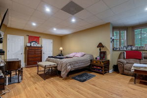  Photo 47