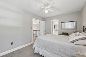 Foxmoor Dr-S3006-035.jpg