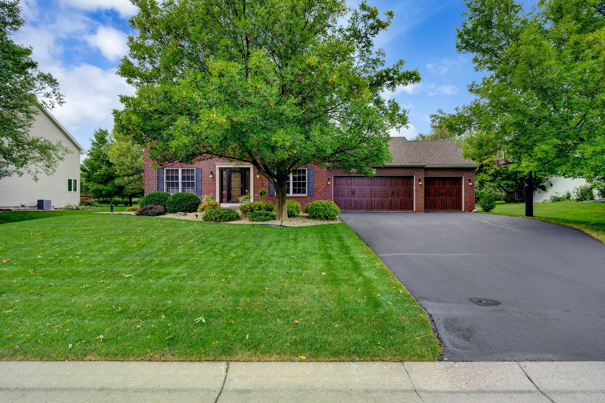 17709 Hyde Park Ave, Lakeville, MN 55044, USA Photo 1