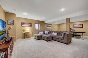 17709 Hyde Park Ave, Lakeville, MN 55044, USA Photo 33