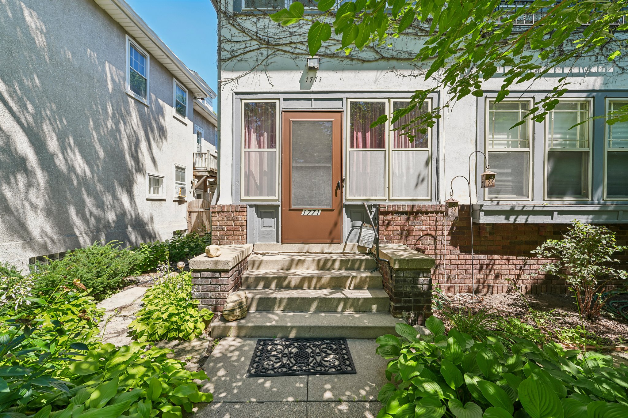 James Ave S 1-S1407-006.jpg