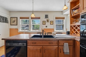 James Ave S 1-S1407-021.jpg