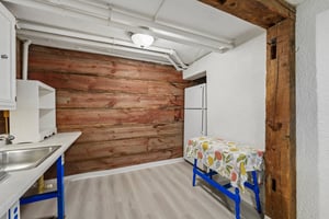 James Ave S 1-S1407-039.jpg