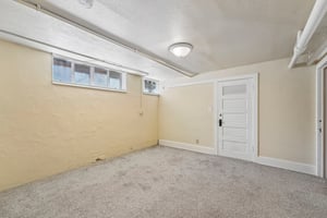 James Ave S 1-S1407-041.jpg