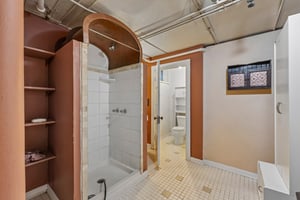 James Ave S 1-S1407-042.jpg