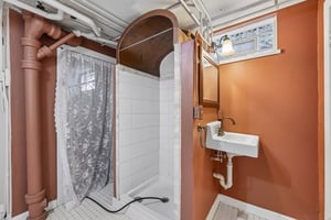 James Ave S 1-S1407-043.jpg