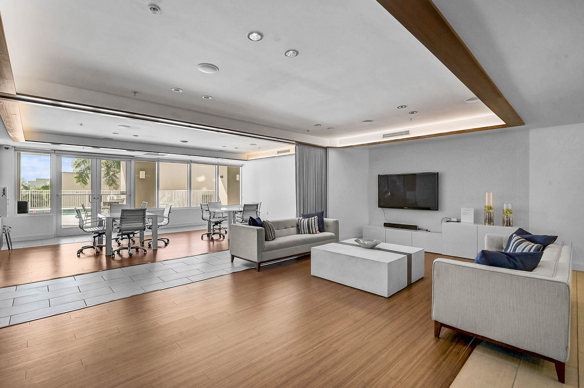 750 N Tamiami Trl - Unit #1516-34