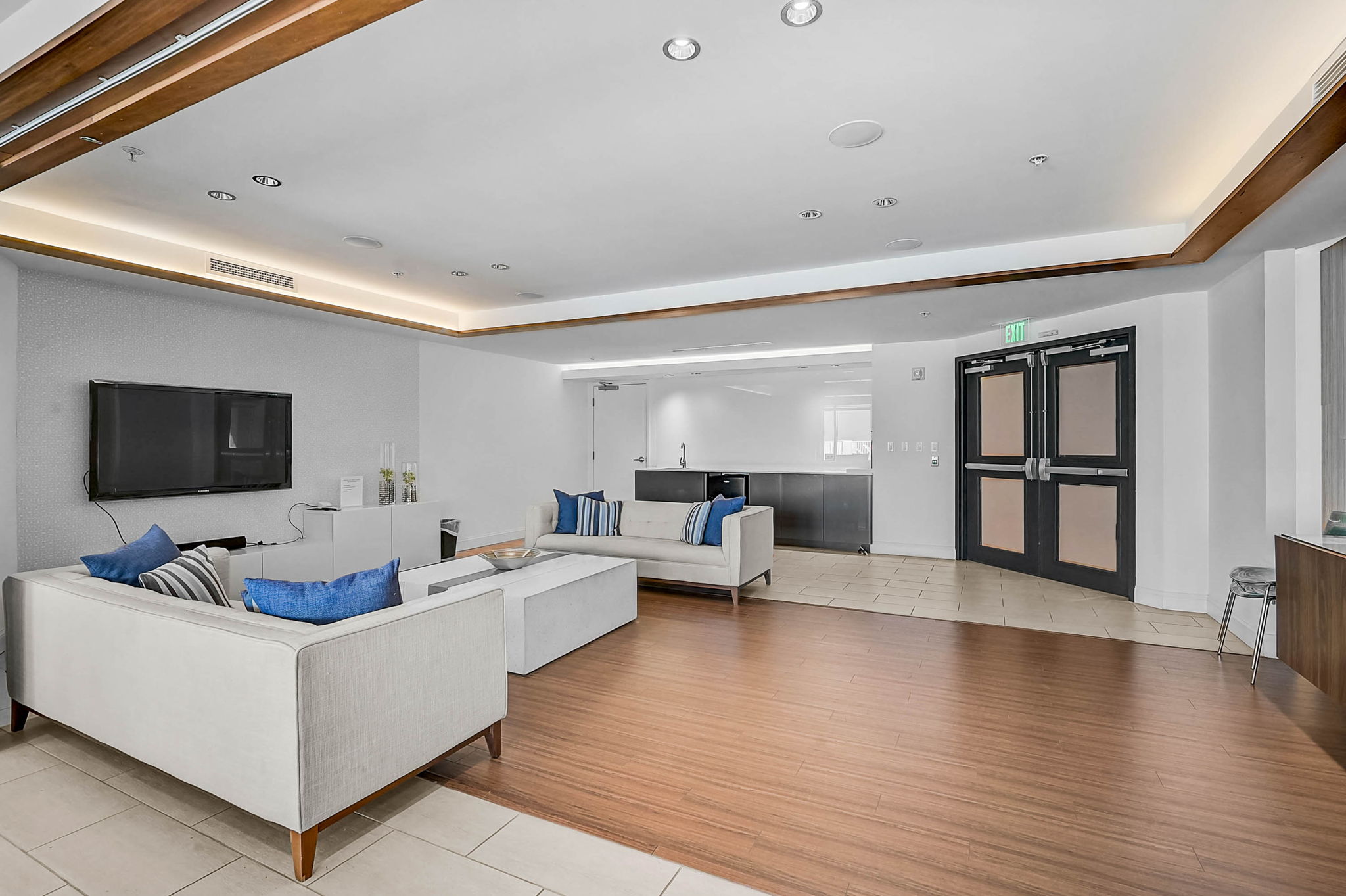 750 N Tamiami Trl - Unit #1516-36