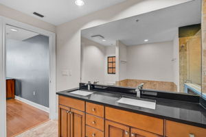 750 N Tamiami Trl - Unit #1516-19