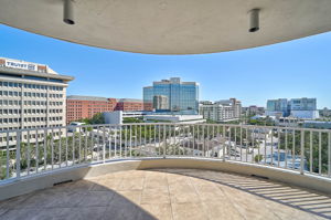 750 N Tamiami Trl - Unit #1516-26