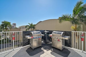 750 N Tamiami Trl - Unit #1516-41