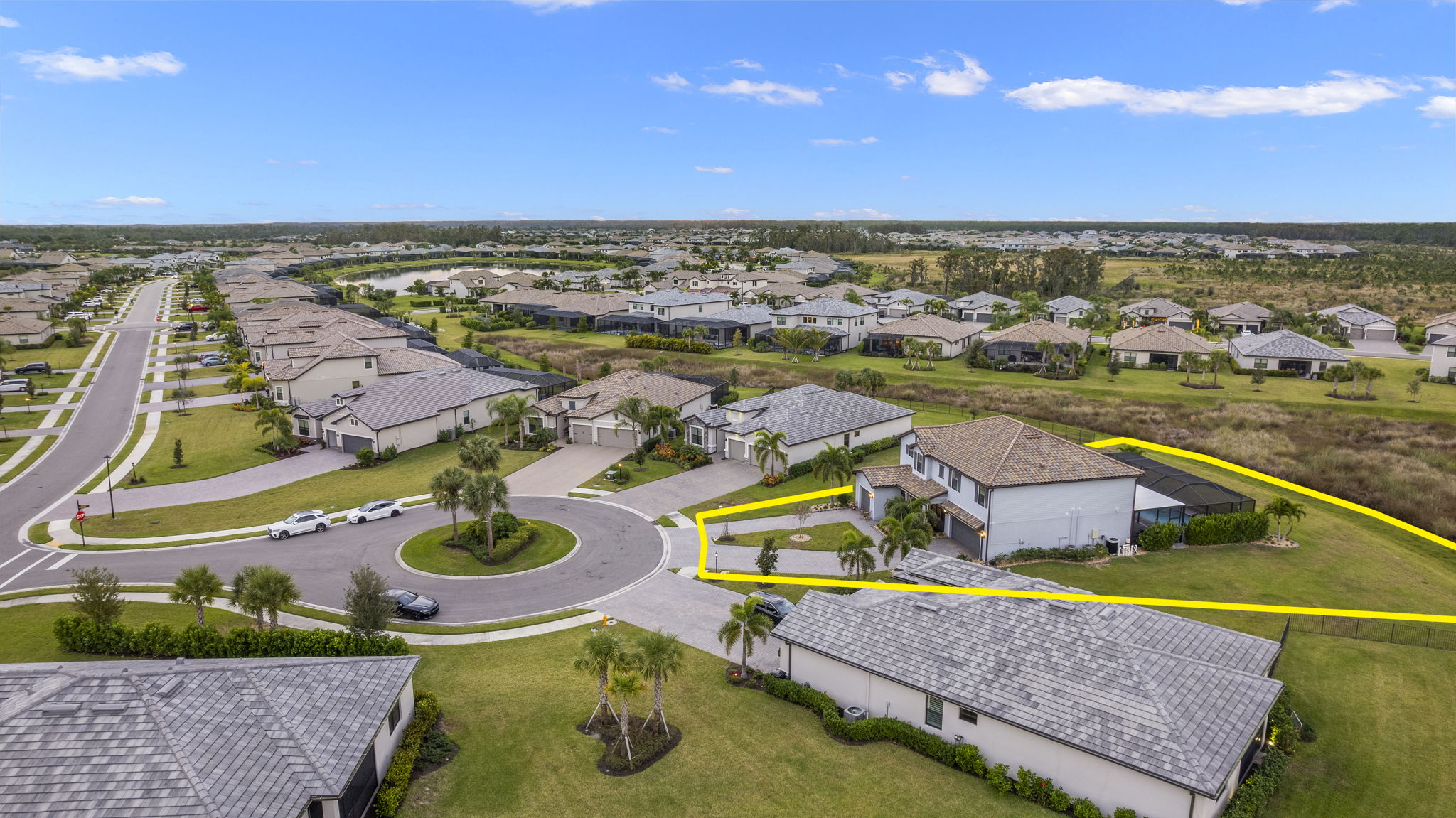 Aerial Front Exterior (2)_With Lot Lines