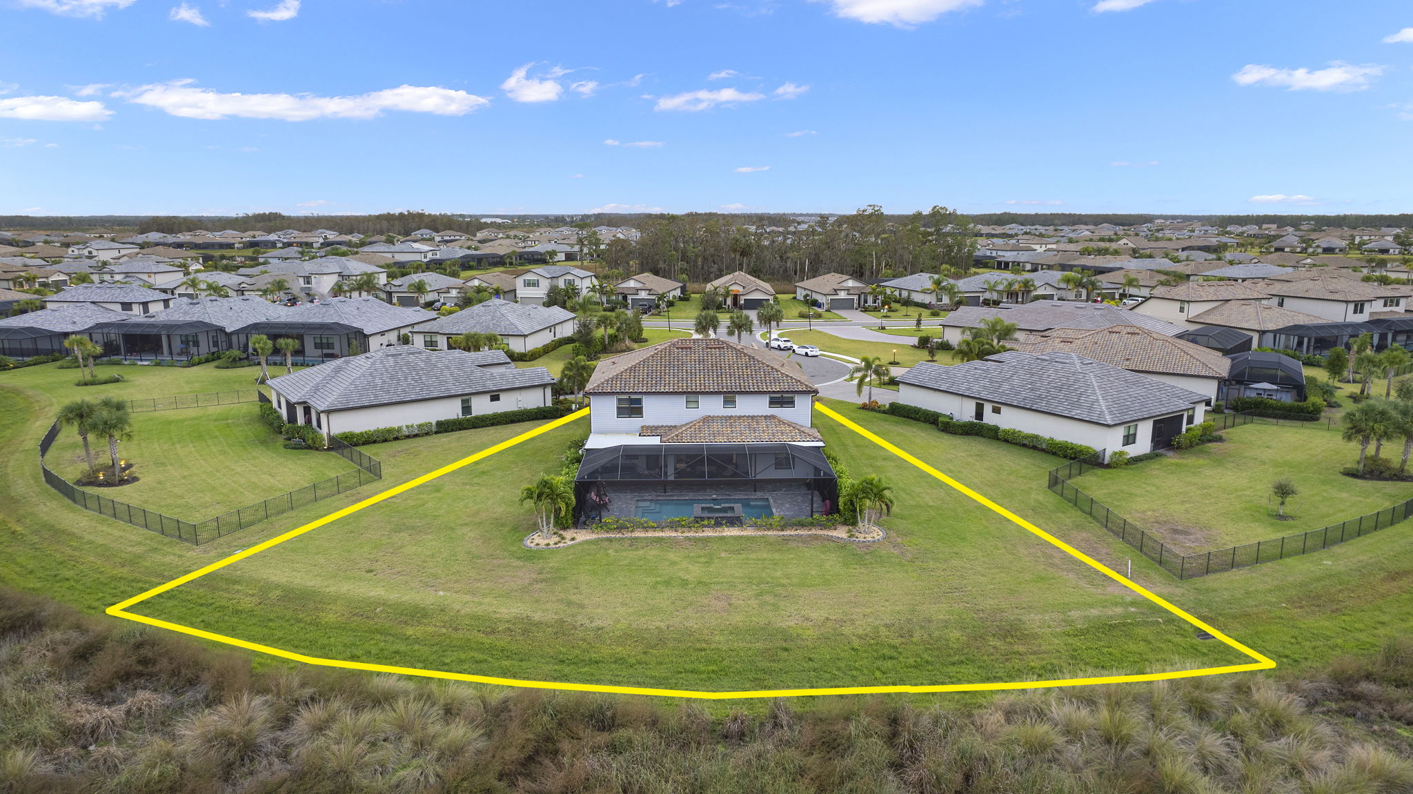 Aerial Back Exterior (2)_With Lot Lines