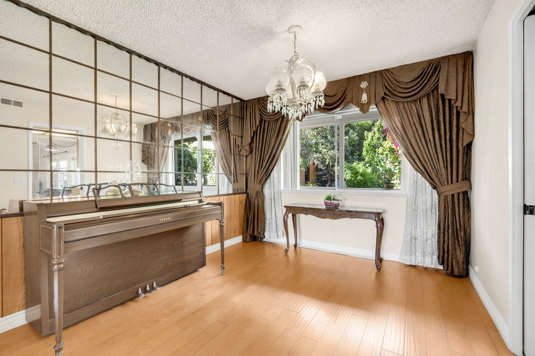 Formal dining area