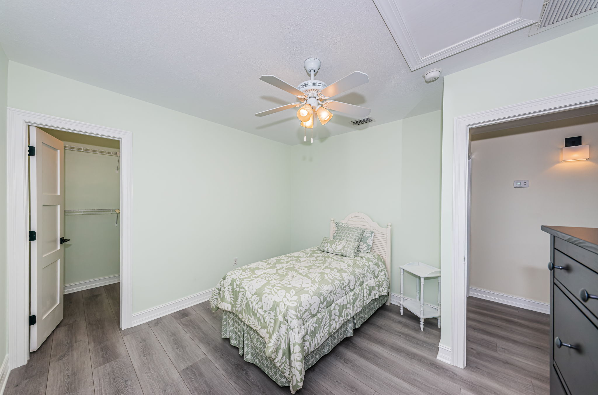 Bedroom 4b