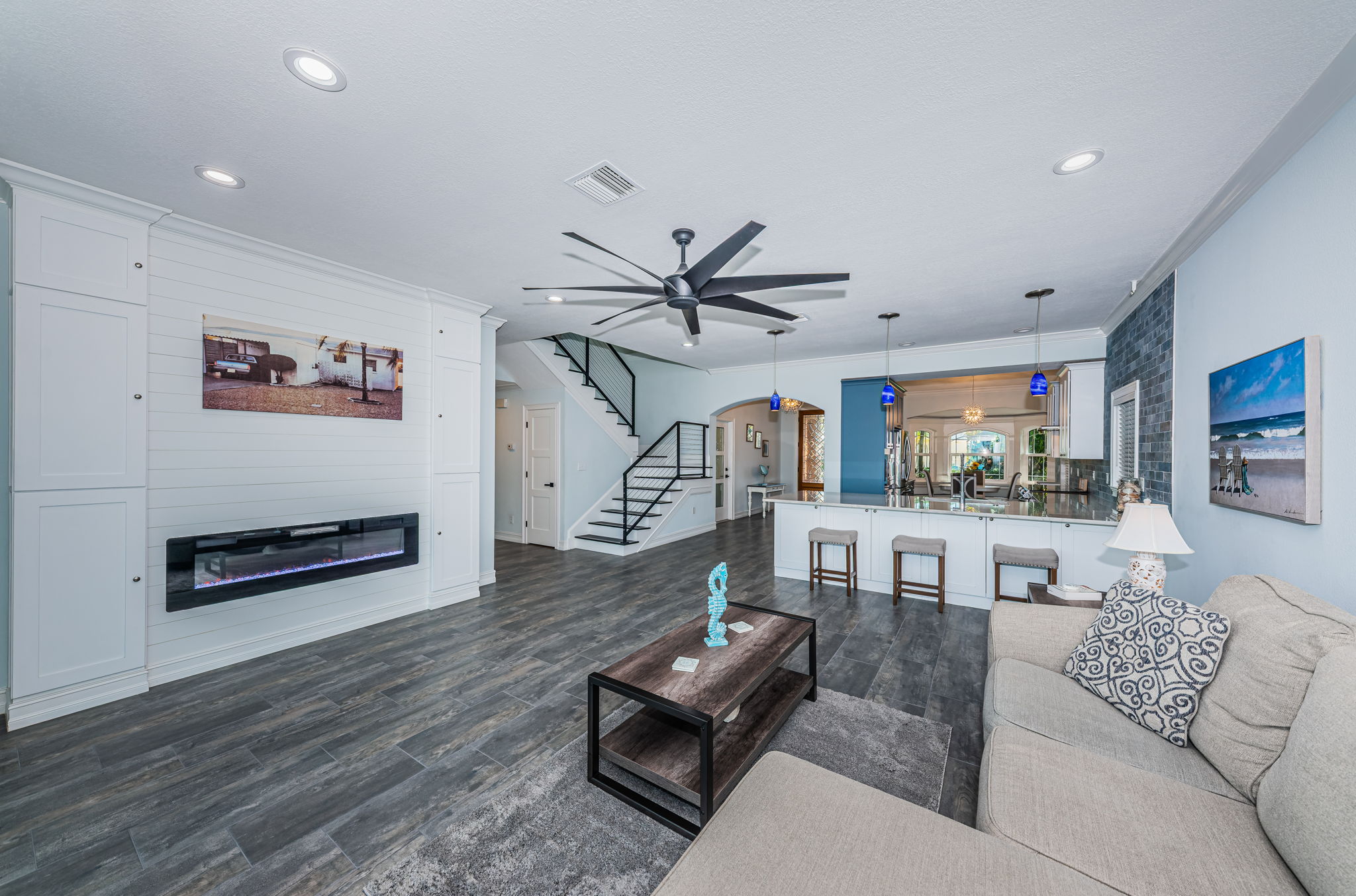 Family Room 4