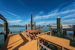 Dock 2